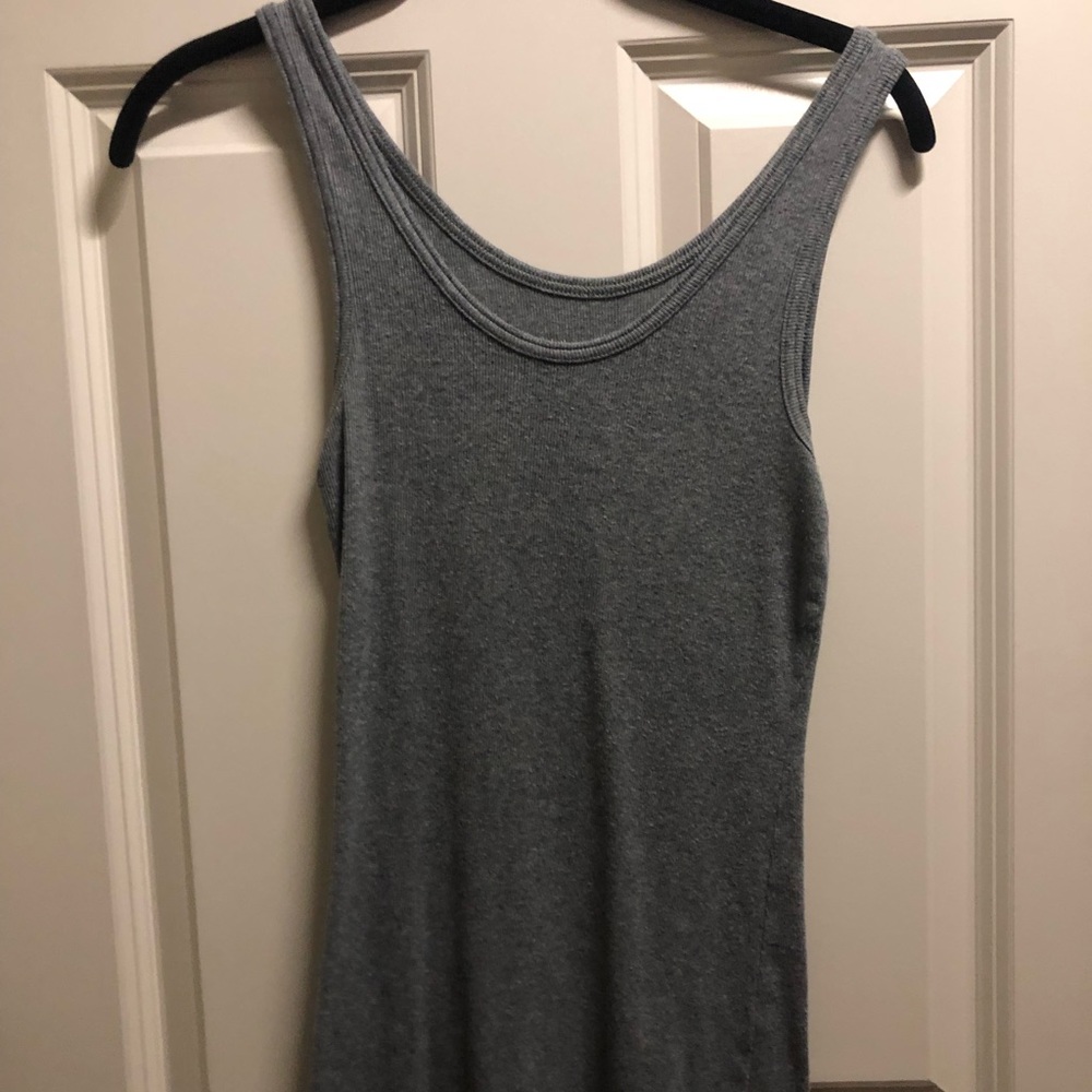 3 pack of tank tops